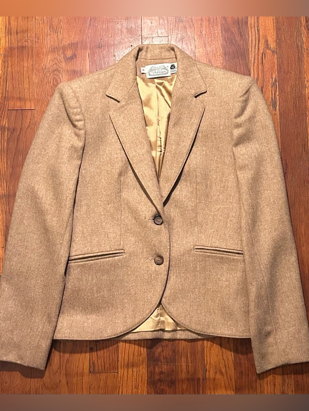 Vintage ‘70s The Villager Wool Blend Preppy Classic Two Button Tan Blazer 4